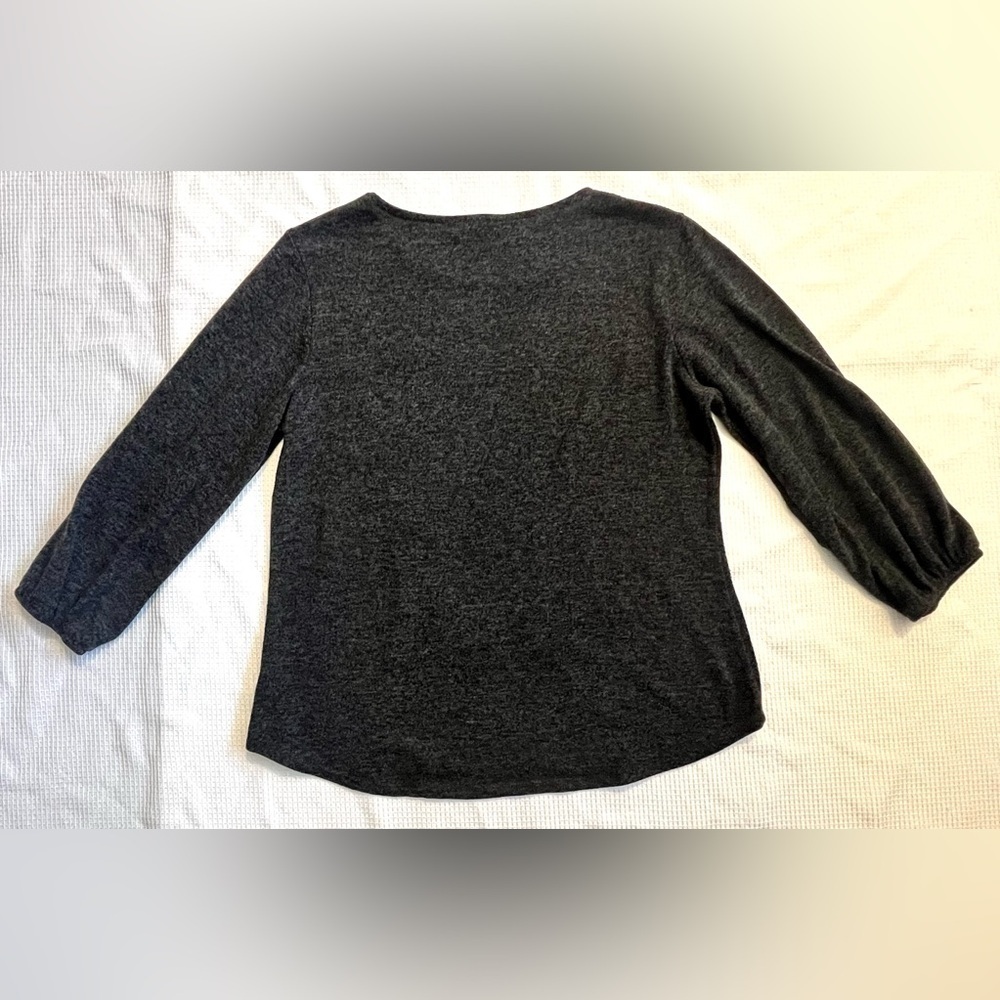 Adrienne Vittadini Gray 3/4 Sleeve Top with Embellished Design Women’s Medium - Picture 14 of 14